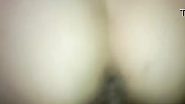 لقطة قريبة لنشاط الزوجة الأوزبكية الجنسي.