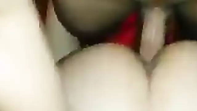 نيكها من ورا على أربع مع بنت أوزبكية طيزها ضيقة.